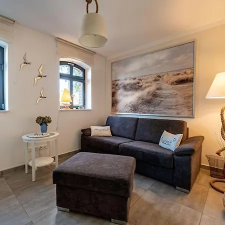 Traumblick Rugen- Gemutliches Mit Traumhaftem Meerblick, Kamin, Privater Sauna Und Schwimmbadnutzung アパート *