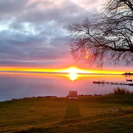 アパート Traumblick Rugen- Gemutliches Mit Traumhaftem Meerblick, Kamin, Privater Sauna Und Schwimmbadnutzung Alt Reddevitz