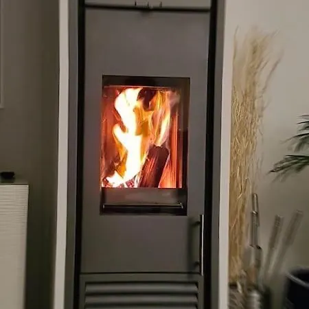 アパート Traumblick Rugen- Gemutliches Mit Traumhaftem Meerblick, Kamin, Privater Sauna Und Schwimmbadnutzung